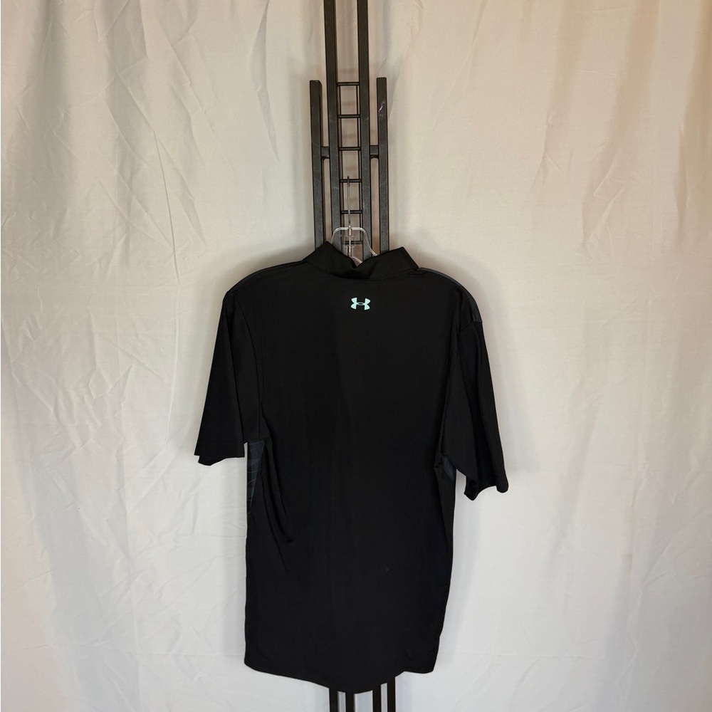 Under‎ Armour Men's Polo in Black and Blue Pattern - Picture 3 of 6